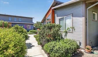 106 Dunn Cir, Ashland, OR 97520