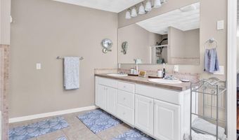 5 WEYMOUTH Ln, Coventry, RI 02816