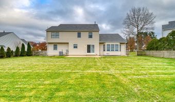 915 Red Tailed Ln, Amherst, OH 44001