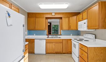 924 E Madison Ave, Athens, TN 37303