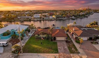 801 FLAMINGO Dr, Apollo Beach, FL 33572