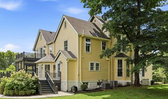 11005 Park Rd, Anchorage, KY 40223
