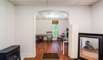 121 Cherry Ave, Ames, IA 50010