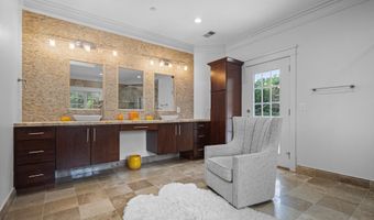9715 SINGLETON Dr, Bethesda, MD 20817