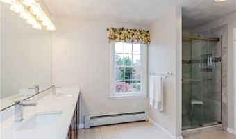 11 Raven Cir, Cranston, RI 02921