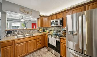 333 E Kelly Ave, Augusta, KS 67010