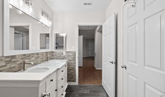 20322 BEECHWOOD Ter 301, Ashburn, VA 20147