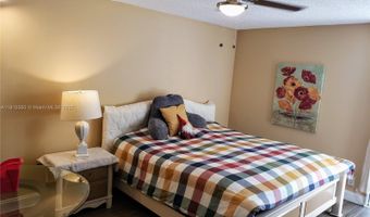 3101 N Country Club Dr 101, Aventura, FL 33180