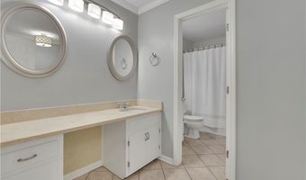 835 Lakeshore Dr NW, Berkeley Lake, GA 30096