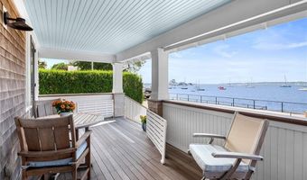 115 Washington St, Newport, RI 02840