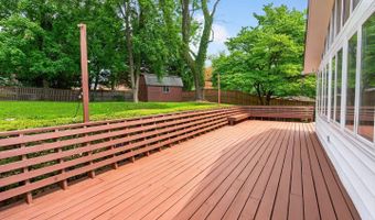6035 CHATSWORTH Ln, Bethesda, MD 20814