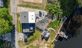 36 E Canal St, Alloway, NJ 08001