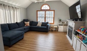 13 W Park Ave W, Avenel, NJ 07001