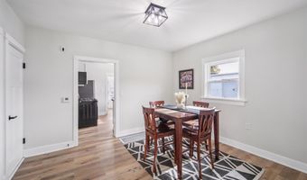 212 Nile Kinnick Dr N, Adel, IA 50003