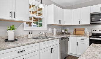 225 Peach St, Baxter, TN 38544