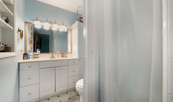 812 W Ctr, Alma, MI 48880