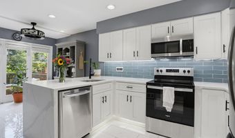 6152 WELLINGTON COMMONS Dr, Alexandria, VA 22310