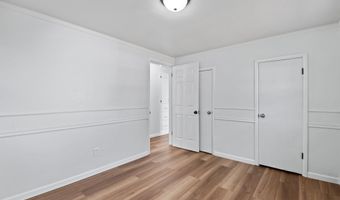 1074 6TH St, Green Bay, WI 54304
