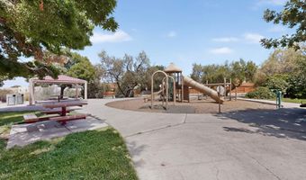7409 Palomas Park Ave NE, Albuquerque, NM 87109