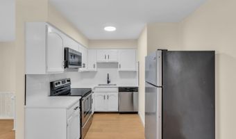 114 3rd Ave 10, Belmar, NJ 07719
