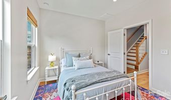 739 Anderson St, Charlotte, NC 28205