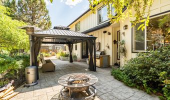 796 SE Briarwood Ct, Bend, OR 97702
