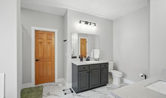 309 11th St NW, Altoona, IA 50009