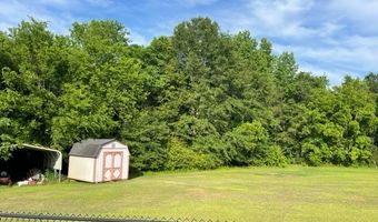 240 JENNIFER Ln, Deatsville, AL 36022