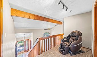 4116 Polo Park Dr, Willoughby, OH 44094