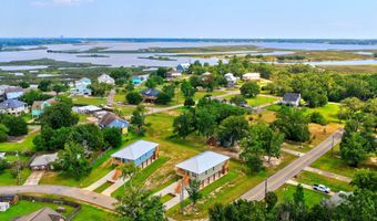 10113 Bald Eagle Dr, Biloxi, MS 39532