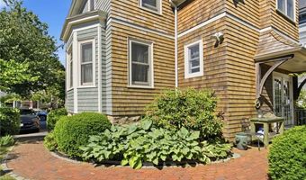 6 Brooks Ave, Newport, RI 02840