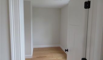515 School St, North Kingstown, RI 02852