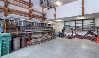 855 Aquidneck Ave 2, Middletown, RI 02842