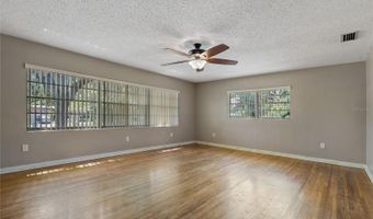 208 LAKE DALE Dr, Auburndale, FL 33823