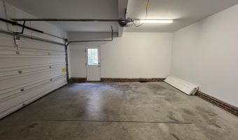 1748 Town Home Dr, Apex, NC 27502