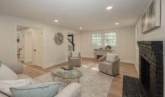 9 Northfield Rd, Amherst, NH 03031