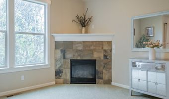 21022 JENNY MARIE Ln, Aurora, OR 97002