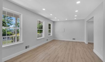 39 Old Main Shore Rd, Barnegat, NJ 08005