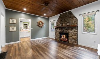 103 Cedar Dr, Andover, NJ 07860