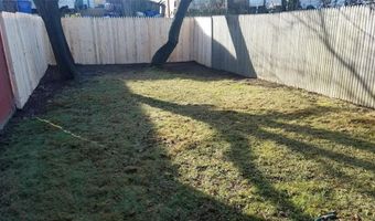 15 Ludlow Rd, Middletown, RI 02842