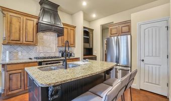 3808 Heritage Trl, Altus, OK 73521