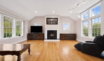 177 Jean Carol Rd, Abington, MA 02351
