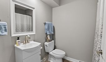2944 Monroe Dr, Ames, IA 50010