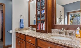 209 River Dr, Bloomfield, IN 47424