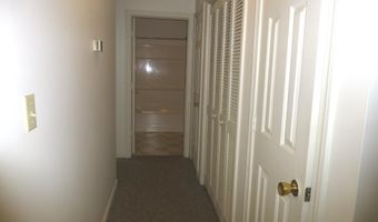 221 Judd Sq 221, Wallingford, CT 06492
