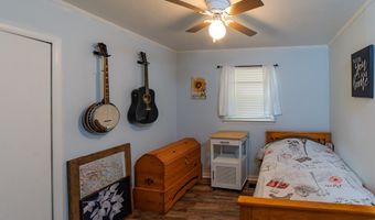 86 Pine Grove Dr, Andrews, NC 28901