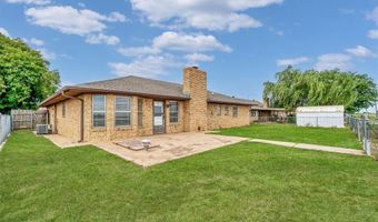 2108 Galaxy Dr, Altus, OK 73521