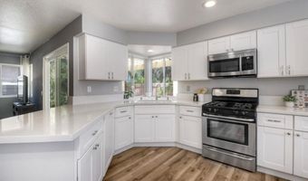 2116 Wedgewood Dr, Oceanside, CA 92056