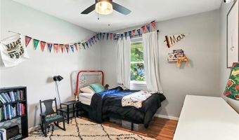 1015 Lowell Dr, Apple Valley, MN 55124