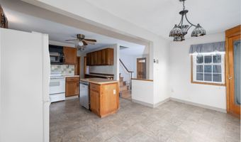 3 Sandra St, Bristol, CT 06010